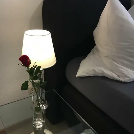 Ferienwohnung In Erfurt Mit Kleinem Balkon, 2 Schlafzimmer Buitenkant foto
