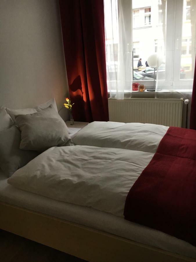 In Mit Kleinem Balkon, 2 Schlafzimmer Apartment Erfurt