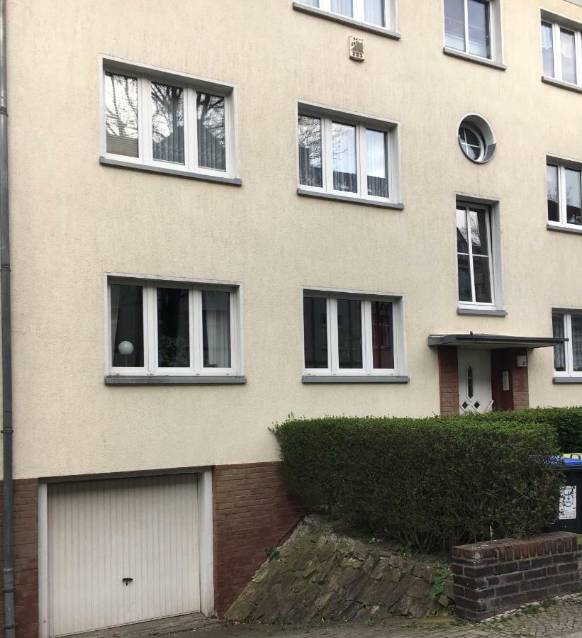 In Mit Kleinem Balkon, 2 Schlafzimmer * Erfurt